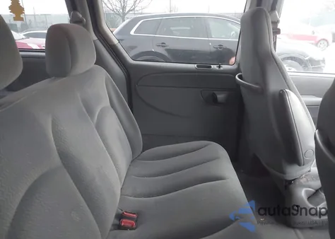 2005 Chrysler Town & Country z USA, uszkodzony, nr VIN 1C4GP45R55B239046